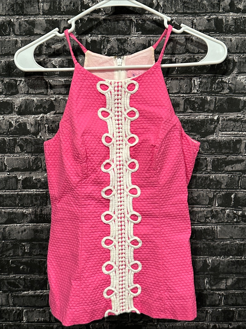Lilly Pulitzer Pink Textured Sleeveless Top with White Lacy Trim Detail!